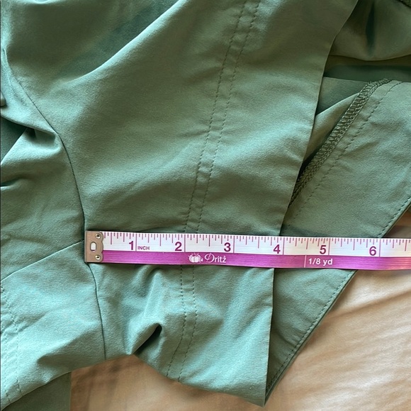 Green All In Motion Shorts 4” size‎ large - Picture 9 of 10